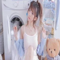 男人与大乳房女人的乳交体验：舒适与乐趣的探索